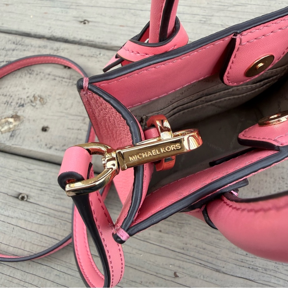 Michael Kors Mercer Crossbody Bag Purse in Tea Rose Pink Leather - Picture 14 of 16